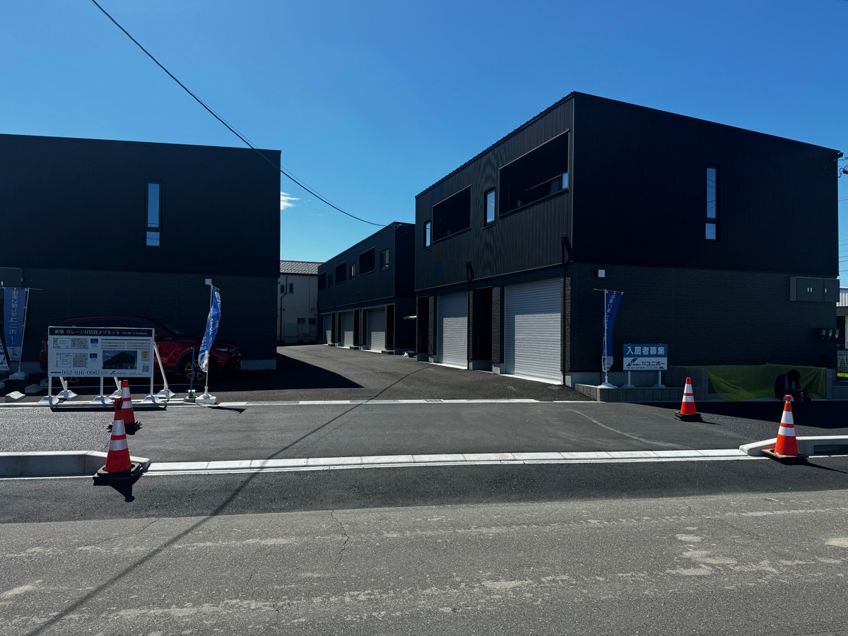 愛知県岩倉市の新築シャッター付きガレージハウス・メゾネット賃貸アパート「HC-G Iwakura」外観写真