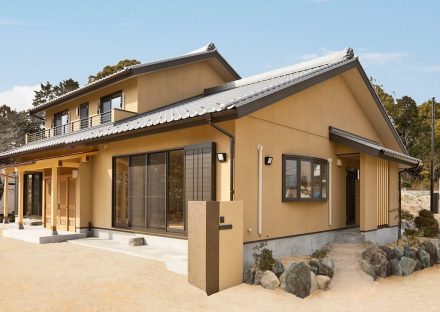 名古屋市緑区の注文住宅の庭石のある外構デザイン