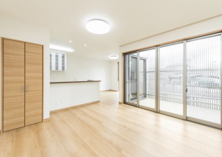 名古屋市北区の注文住宅のナチュラルテイストの収納付きLDK