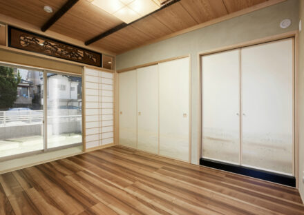 名古屋市千種区の注文住宅の欄間・障子・襖付きのフローリングの和室