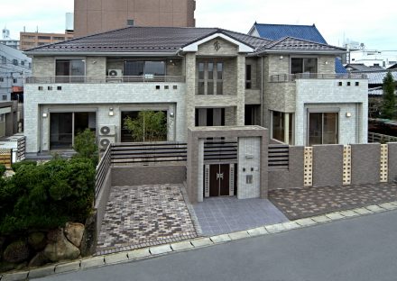 愛知県豊田市の注文住宅　重厚感のある外観デザイン