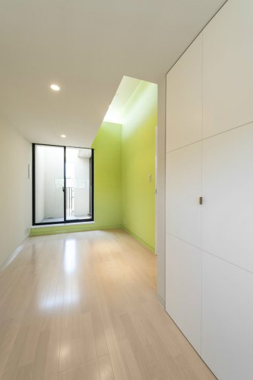 名古屋市瑞穂区の注文住宅の緑色がアクセントカラーの子ども部屋