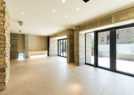 名古屋市瑞穂区の注文住宅の大きな窓の付いたリビングダイニング