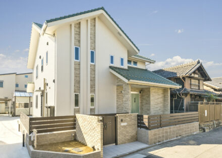 名古屋市中川区の緑色の三角屋根がおしゃれな外観デザイン住宅