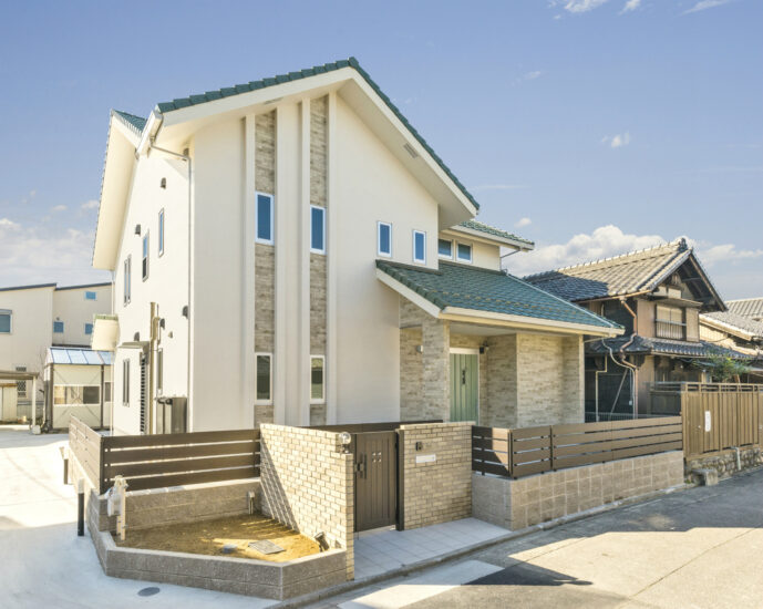 名古屋市中川区の緑色の三角屋根がおしゃれな外観デザイン住宅