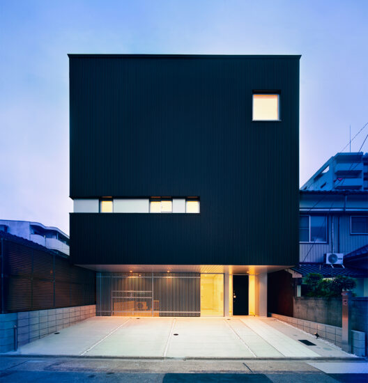 名古屋市千種区の鉄骨造3階建てデザイン注文住宅のスクエアのスタイリッシュな外観デザイン