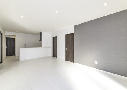 愛知県愛知郡東郷町の平屋の注文住宅のスタイリッシュなデザインのLDK