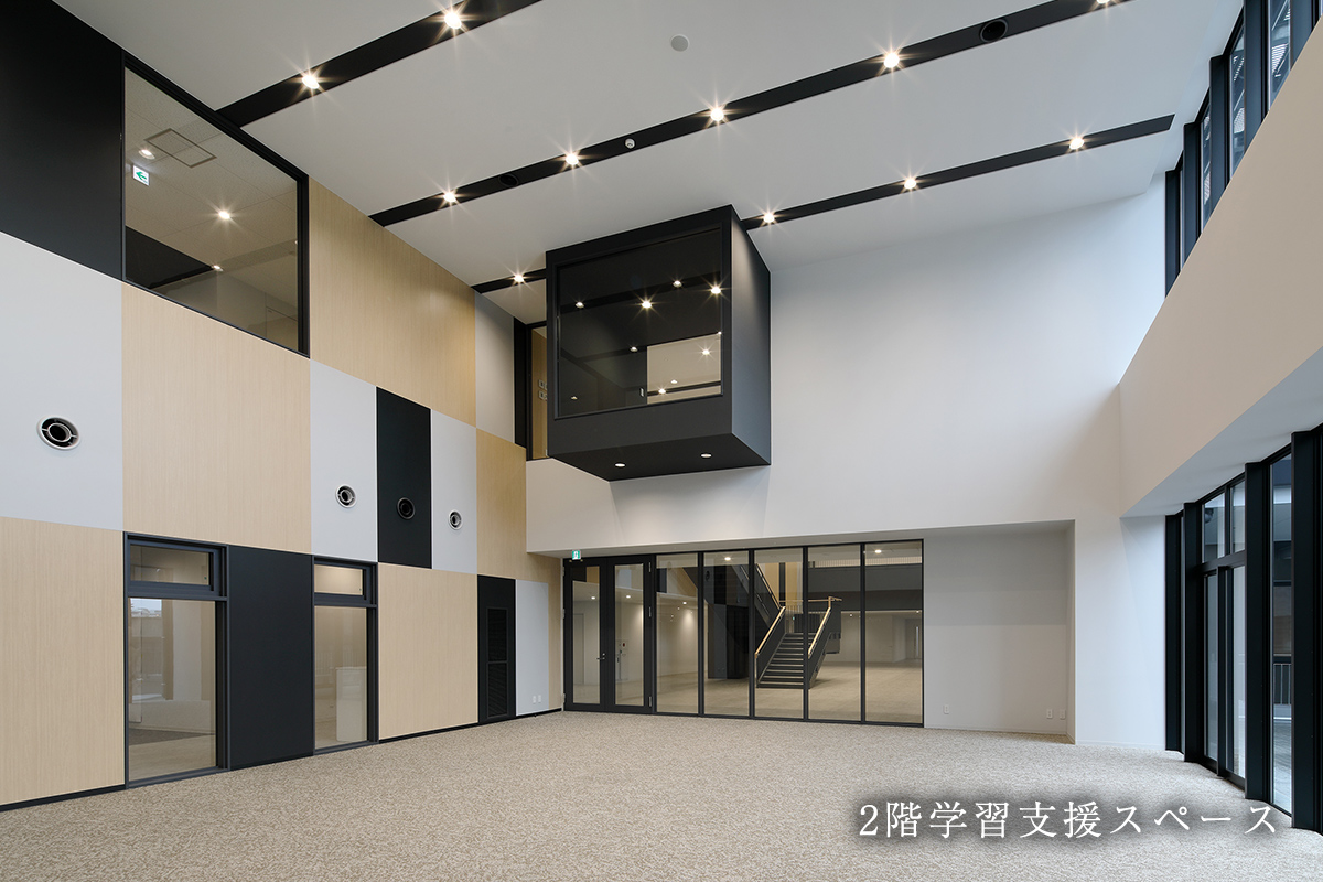 名古屋大学EI創発工学館：2階学習支援スペース